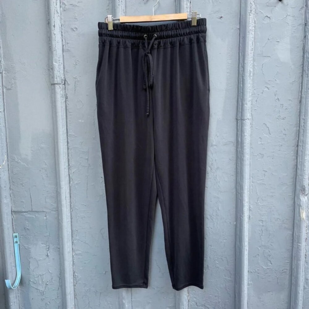 Fabletics Lightweight High Rise Black Jogger  Pants, size L